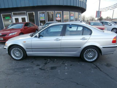 2003 BMW 330  xi