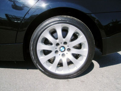 2006 BMW 330  i