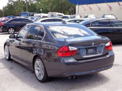2006 BMW 330  i