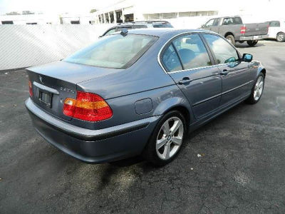 2005 BMW 330  xi