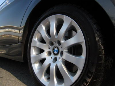 2006 BMW 330  i
