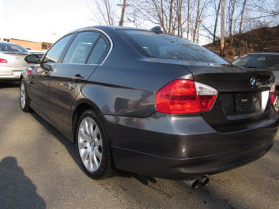 2006 BMW 330  i