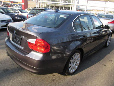 2006 BMW 330  i