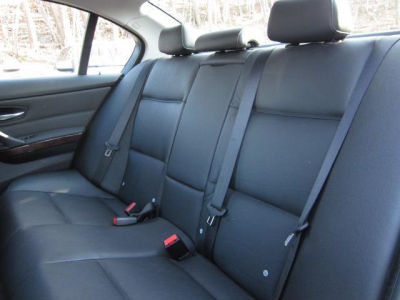 2006 BMW 330  i