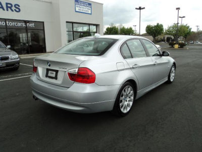2006 BMW 330  i