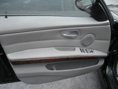 2006 BMW 330  xi