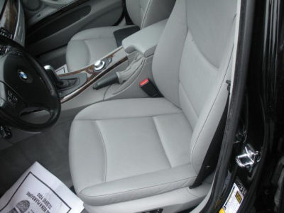 2006 BMW 330  xi