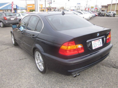 2005 BMW 330  i
