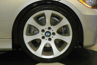 2006 BMW 330  i