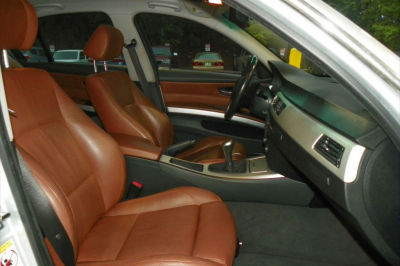 2006 BMW 330  i