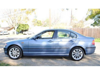 2005 BMW 330  xi