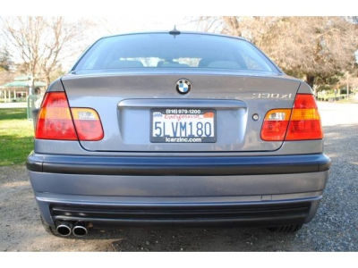 2005 BMW 330  xi