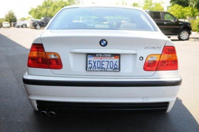 2003 BMW 330 i