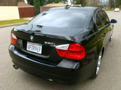 2006 BMW 330  i