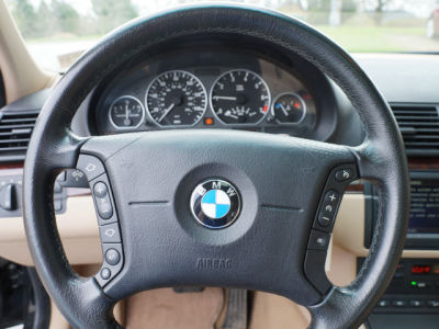 2005 BMW 330 xi