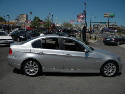 2006 BMW 330  i