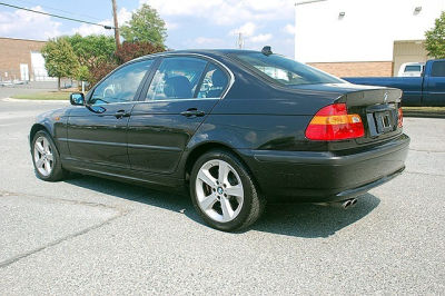 2005 BMW 330  xi