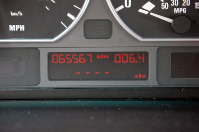 2005 BMW 330  xi