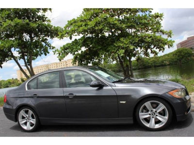 2006 BMW 330  i