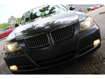 2006 BMW 330 i