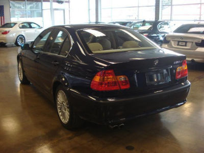 2003 BMW 330  xi