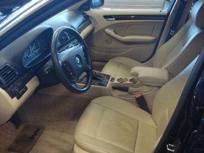 2003 BMW 330  xi