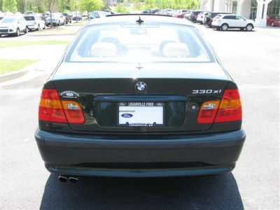 2004 BMW 330  xi