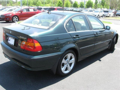 2004 BMW 330  xi