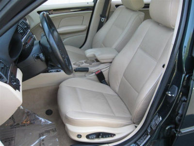 2004 BMW 330  xi