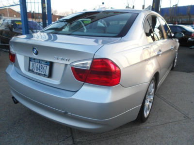 2006 BMW 330 i