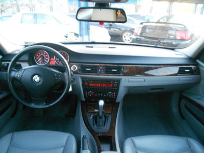 2006 BMW 330 i