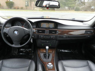 2006 BMW 330  i