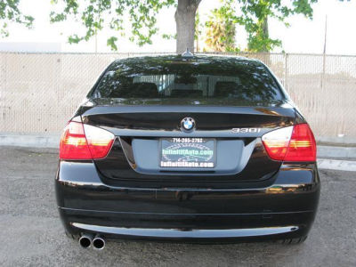 2006 BMW 330  i