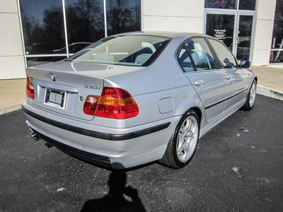 2002 BMW 330 i