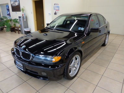 2004 BMW 330  i