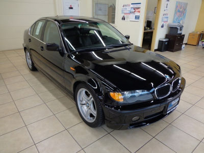 2004 BMW 330 i