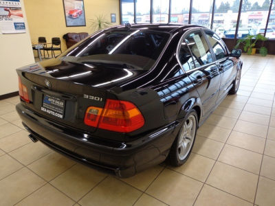 2004 BMW 330 i