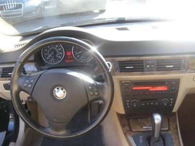 2006 BMW 330  i
