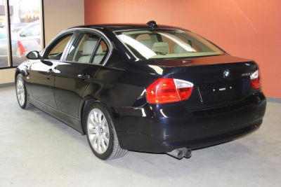 2006 BMW 330  i