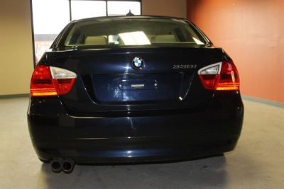 2006 BMW 330  i