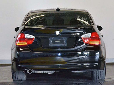 2006 BMW 330  i