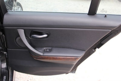 2006 BMW 330  i