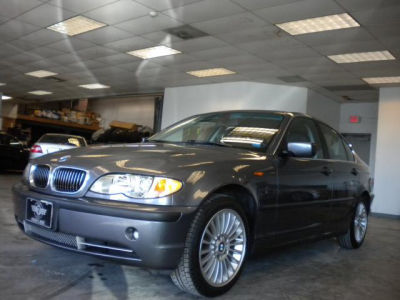 2003 BMW 330  xi