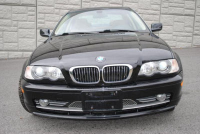 2003 BMW 330  i