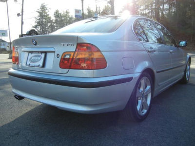 2005 BMW 330  i