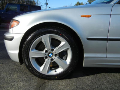 2005 BMW 330  i