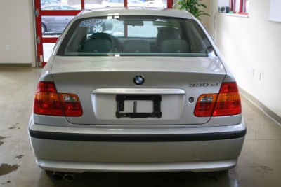 2003 BMW 330  xi