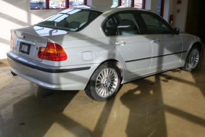 2003 BMW 330  xi