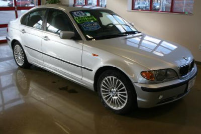 2003 BMW 330  xi
