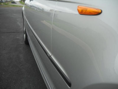 2005 BMW 330  xi